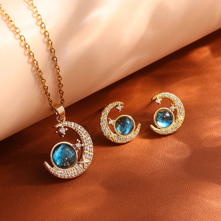 Light Luxury Titanium Steel Star Series Necklace for Women Gold Color Planet Moon Astronaut Pendant Necklaces Jewelry Gifts